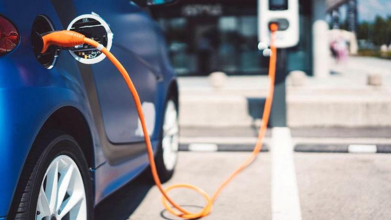 Medellín y Bogotá lideran la transformación del parque automotor hacia tecnologías híbridas y eléctricas